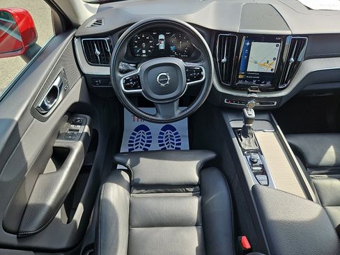 Used 2018 Volvo XC60 T5 Inscription w/ Vision Package AWD/4WD image 11