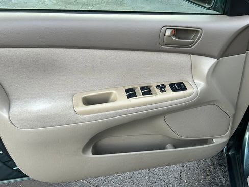 Used 2003 Toyota Camry image 14