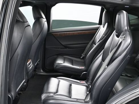 Used 2020 Tesla Model X Long Range image 39