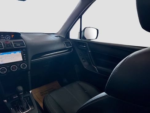 Used 2018 Subaru Forester 2.5i Touring AWD/4WD image 23