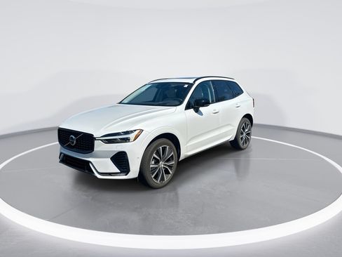 Used 2025 Volvo XC60 B5 Ultra w/ Protection Package Premier AWD/4WD image 5