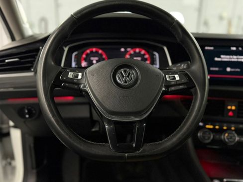Used 2019 Volkswagen Jetta SEL image 25