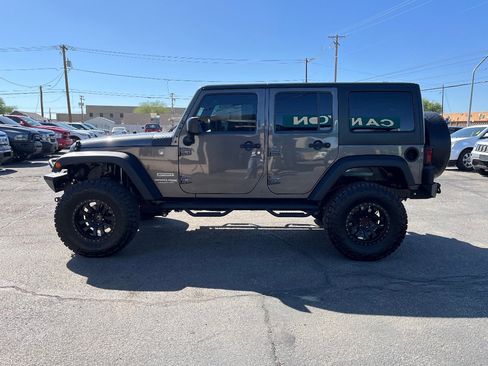 Used 2018 Jeep Wrangler Unlimited Sport S image 9