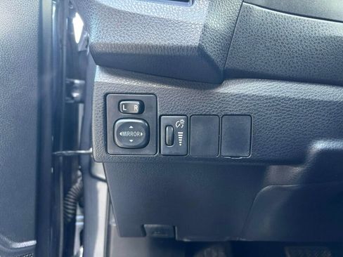 Used 2016 Toyota Corolla image 27