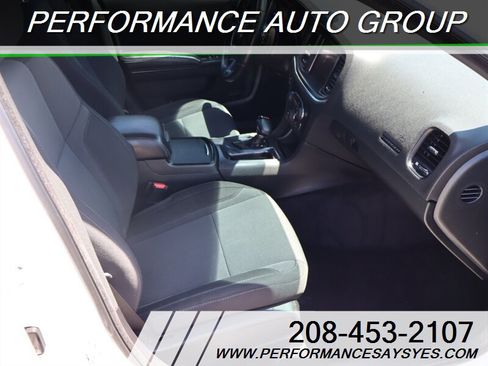 Used 2018 Dodge Charger R/T w/ Blacktop Package RWD image 9