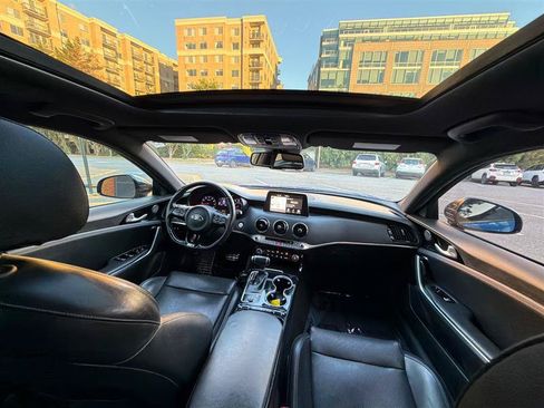 Used 2020 Kia Stinger GT-Line w/ Sun & Sound Package RWD image 31