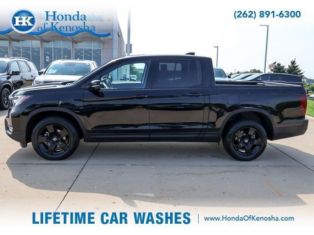 Certified 2024 Honda Ridgeline Black Edition image 2