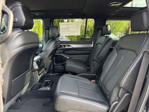 New 2026 Jeep Grand Wagoneer Limited AWD/4WD image 10