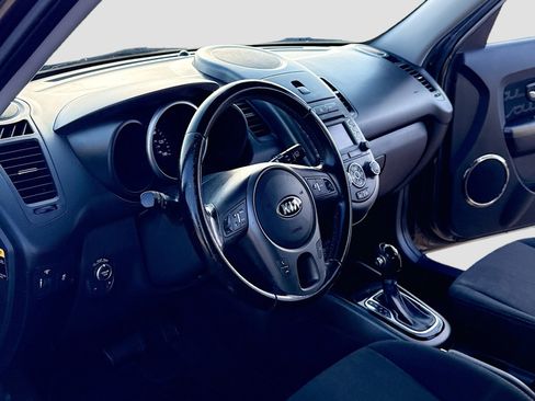 Used 2013 Kia Soul + w/ Audio Pkg image 4