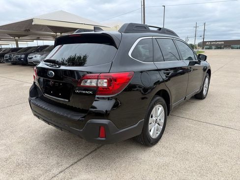 Used 2019 Subaru Outback 2.5i Premium AWD/4WD image 7