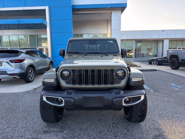 Used 2025 Jeep Gladiator Sport AWD/4WD image 2