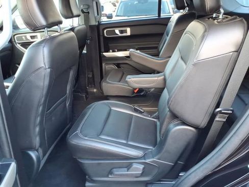 Used 2023 Ford Explorer XLT w/ Equipment Group 202A AWD/4WD image 6