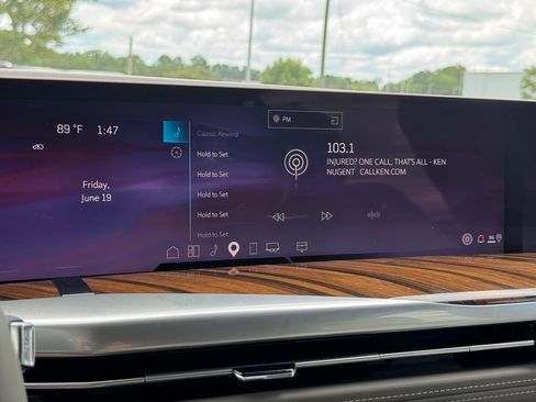 New 2026 Cadillac Escalade Platinum Sport w/ LPO, ONYX Package AWD/4WD image 33