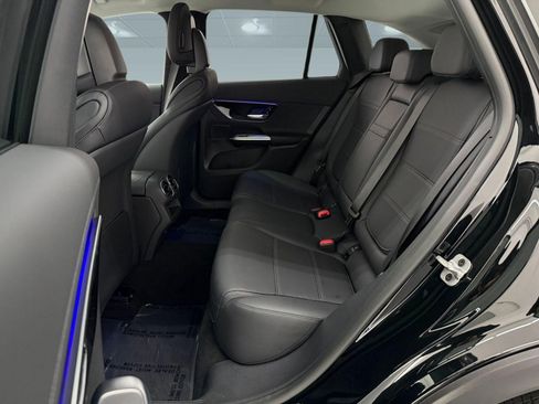 Used 2025 Mercedes-Benz GLC 350e 4MATIC image 12