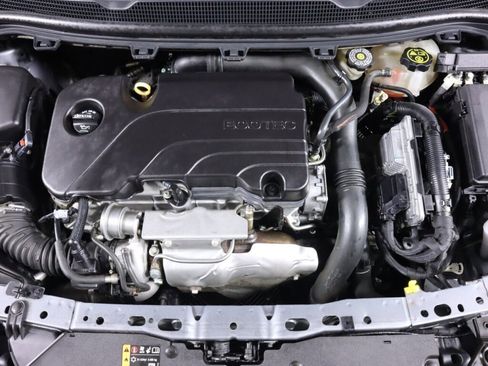 Used 2018 Chevrolet Cruze Premier image 37