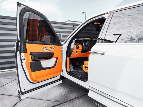 Used 2025 Rolls-Royce Cullinan AWD/4WD image 42