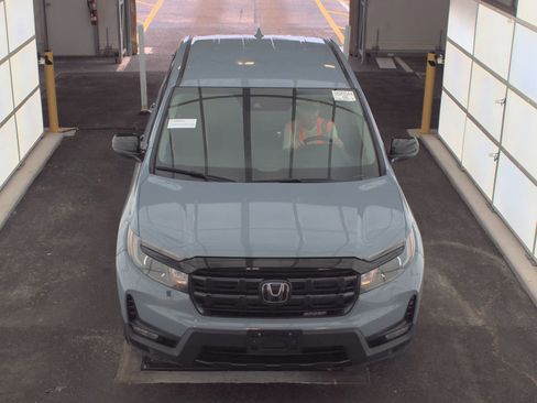 Used 2024 Honda Ridgeline Sport image 2