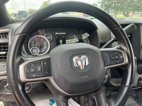 Used 2024 RAM 3500 Tradesman w/ Chrome Appearance Group AWD/4WD image 18