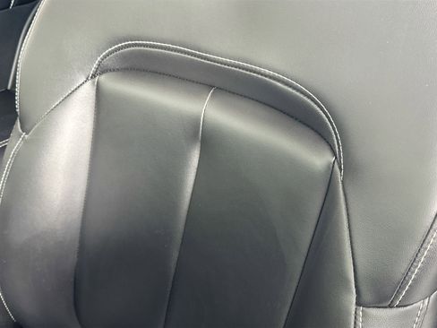 Used 2023 Jeep Grand Cherokee L Limited image 19