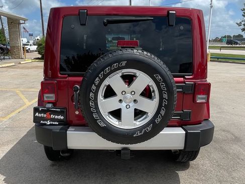 Used 2012 Jeep Wrangler Sahara w/ Connectivity Group AWD/4WD image 6