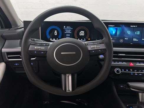 Used 2025 Hyundai Sonata SE image 16