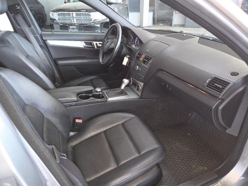 Used 2010 Mercedes-Benz C 300 4MATIC Sedan image 28