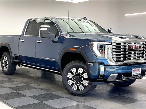 New 2026 GMC Sierra 2500 Denali w/ Denali Reserve Package AWD/4WD image 1