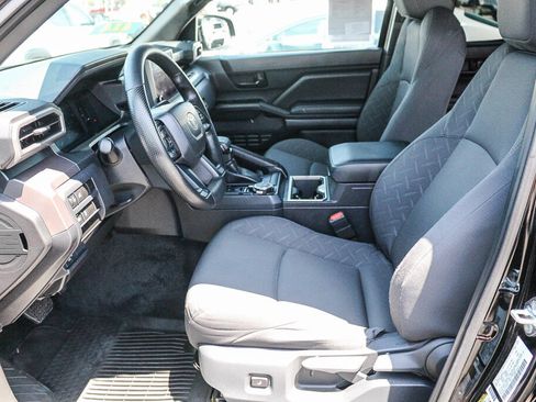Used 2025 Toyota Tacoma SR5 AWD/4WD image 8