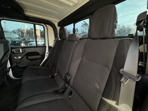 Used 2023 Jeep Gladiator Sport w/ Trailer Tow Package image 27
