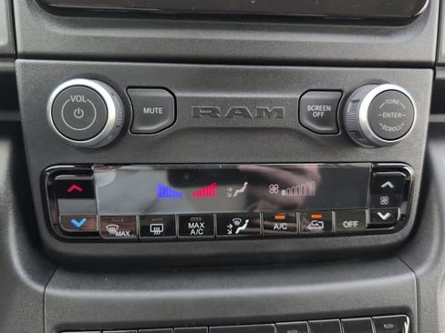 Used 2023 RAM ProMaster 2500 image 17