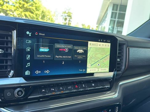 Used 2023 Chevrolet Silverado 1500 High Country w/ Technology Package image 22