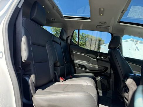 Used 2017 GMC Acadia SLT AWD/4WD image 14