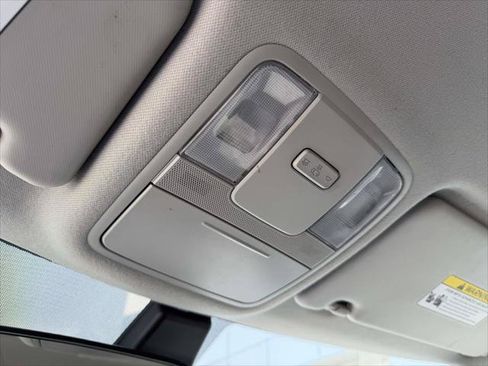Used 2023 Kia Soul LX w/ LX Technology Package FWD image 33