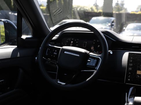 Certified 2025 Land Rover Range Rover Sport Dynamic SE AWD/4WD image 18