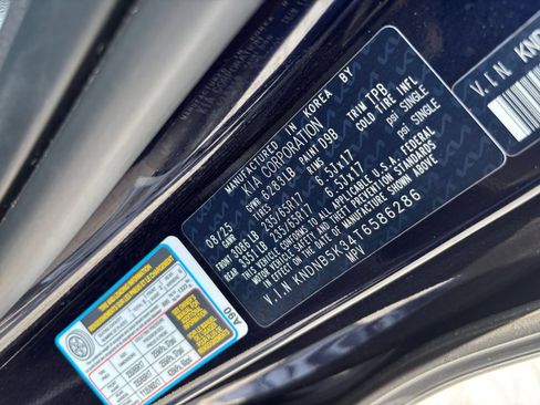 Used 2026 Kia Carnival FWD image 25
