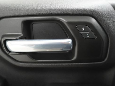 Used 2021 Chevrolet Silverado 1500 Custom RWD image 12