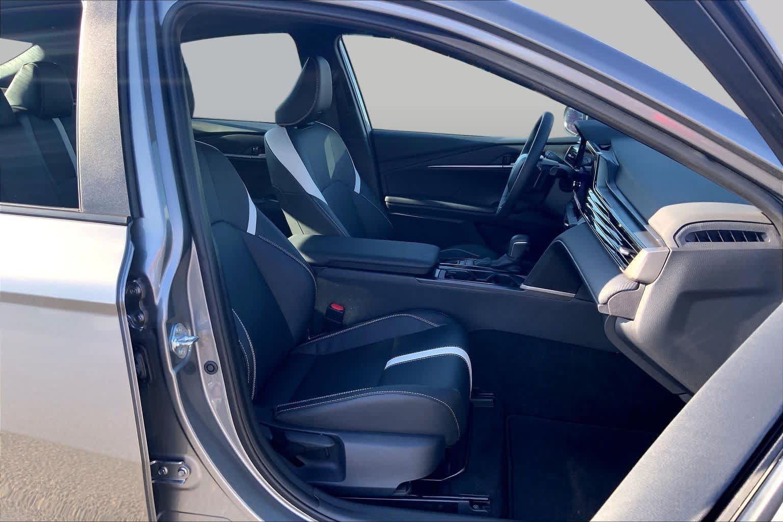 Certified 2026 Toyota Camry SE w/ Convenience Package FWD image 9