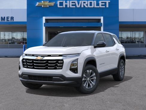 New 2026 Chevrolet Equinox LT w/ Safety and Technology Package FWD image 40