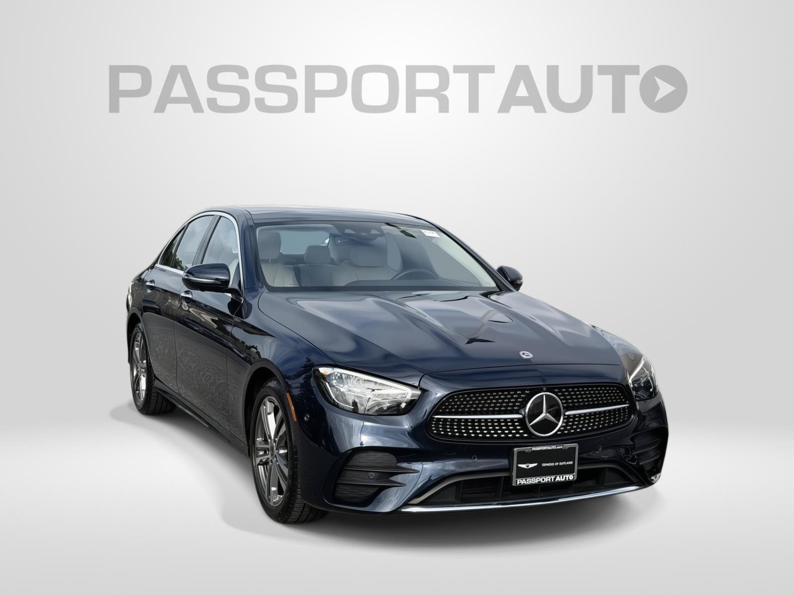 Used 2022 Mercedes-Benz E 350 4MATIC Sedan image 3