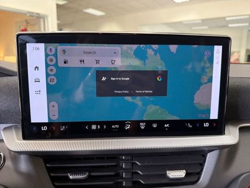 Used 2025 Ford Explorer ST-Line w/ ST-Line Street Pack image 21