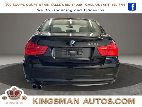 Used 2011 BMW 328i xDrive Sedan AWD/4WD image 4