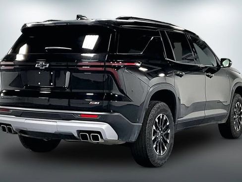 Used 2024 Chevrolet Traverse Z71 w/ Enhanced Driving Package AWD/4WD image 7