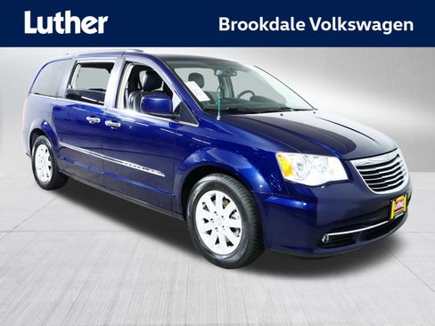 Used 2015 Chrysler Town & Country Touring w/ Driver Convenience Group FWD image 1