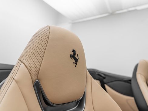 Certified 2020 Ferrari Portofino Base image 80