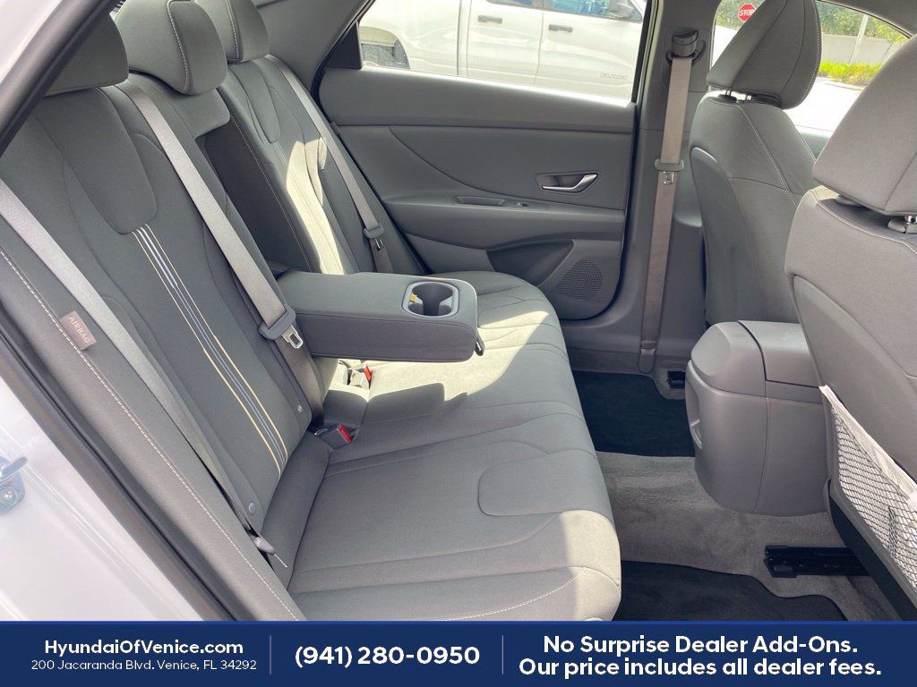 Certified 2026 Hyundai Elantra SEL Sport Premium FWD image 19