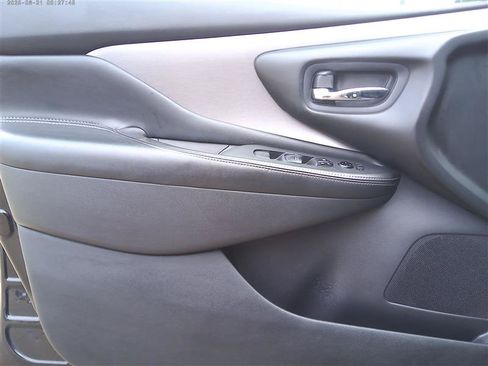 Used 2019 Nissan Murano S AWD/4WD image 15