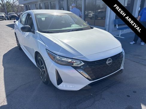 Used 2025 Nissan Sentra SR image 1