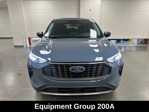 Used 2023 Ford Escape Active AWD/4WD image 2