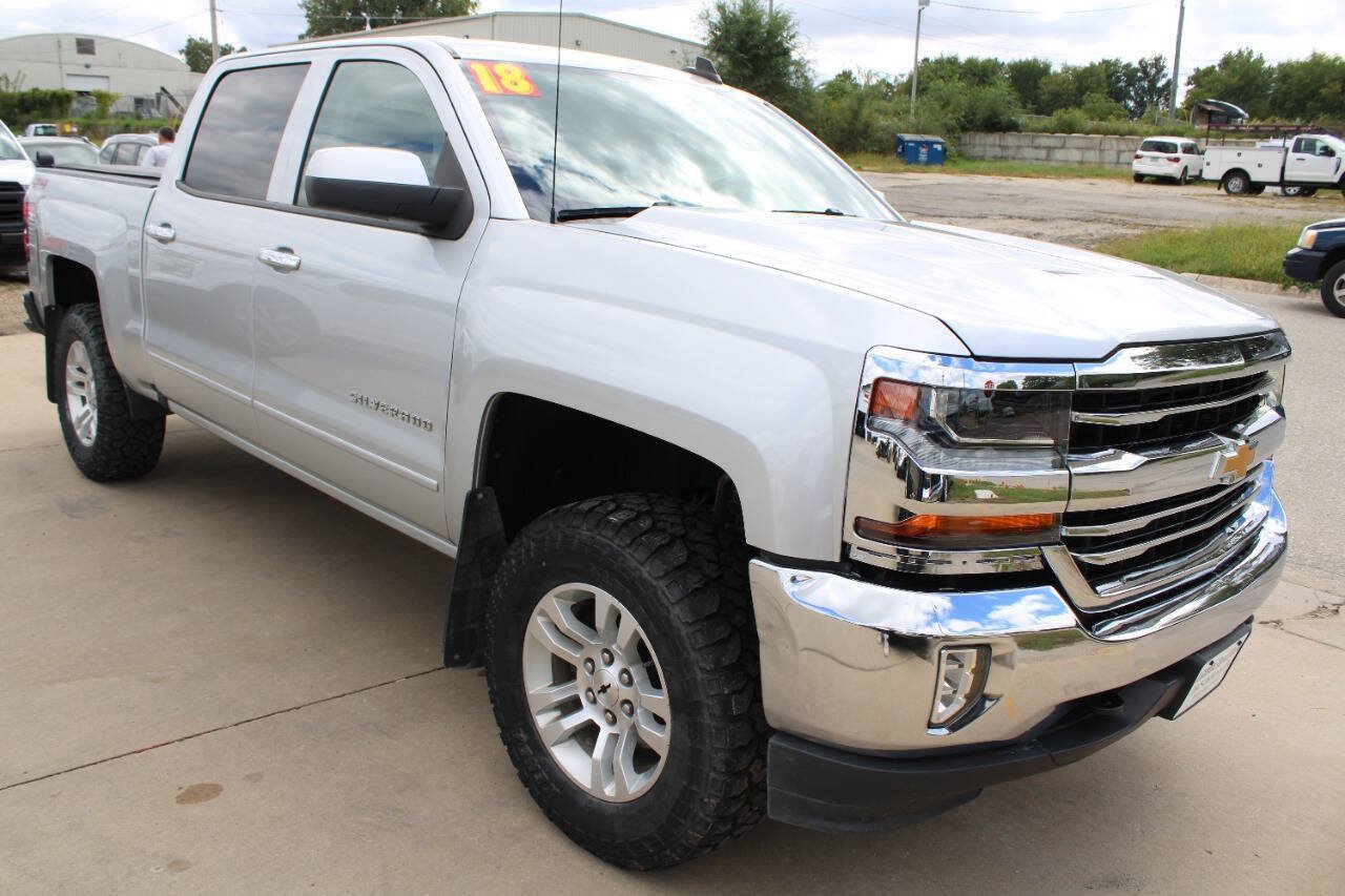 Used 2018 Chevrolet Silverado 1500 LT w/ All Star Edition AWD/4WD image 4