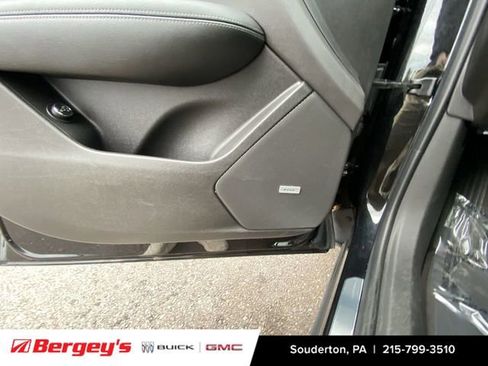 Used 2021 Cadillac XT6 Premium Luxury image 27